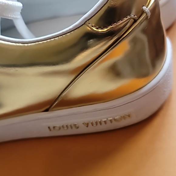 LOUIS VUITTONGold Patent Leather Frontrow Sneakers  - Picture 4 of 4